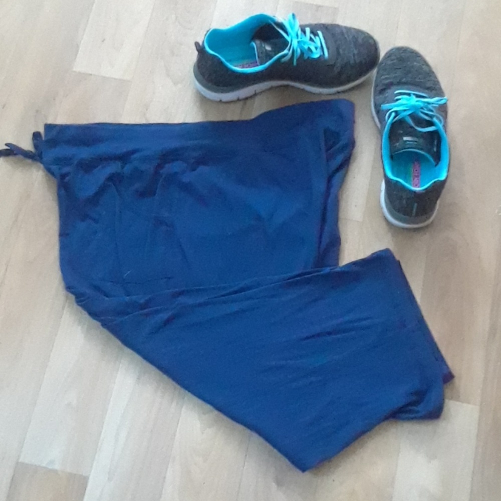 Navy blue  capris size XXL/20 Athletic Works